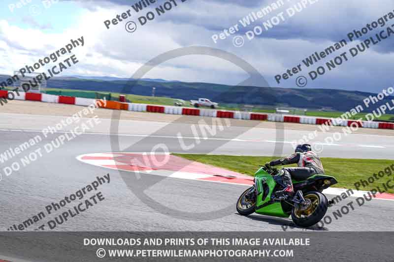 cadwell no limits trackday;cadwell park;cadwell park photographs;cadwell trackday photographs;enduro digital images;event digital images;eventdigitalimages;navarra;no limits trackdays;peter wileman photography;racing digital images;trackday digital images;trackday photos